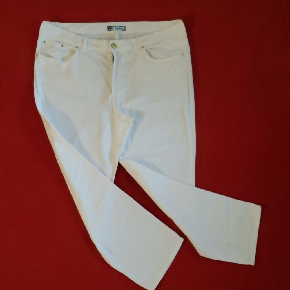 IN THE MIX Women's white pants